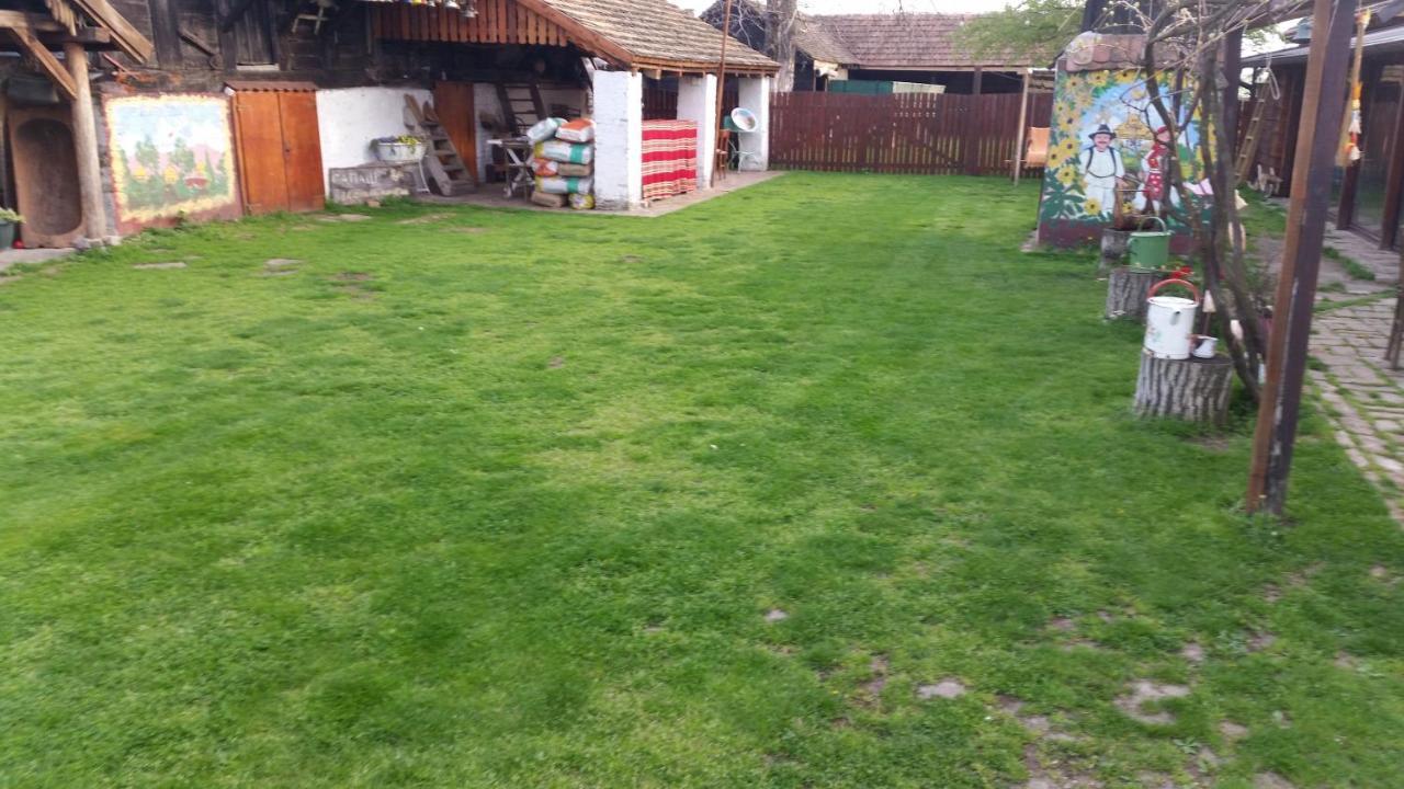 Salas Isailovi Sremska Mitrovica Exterior foto